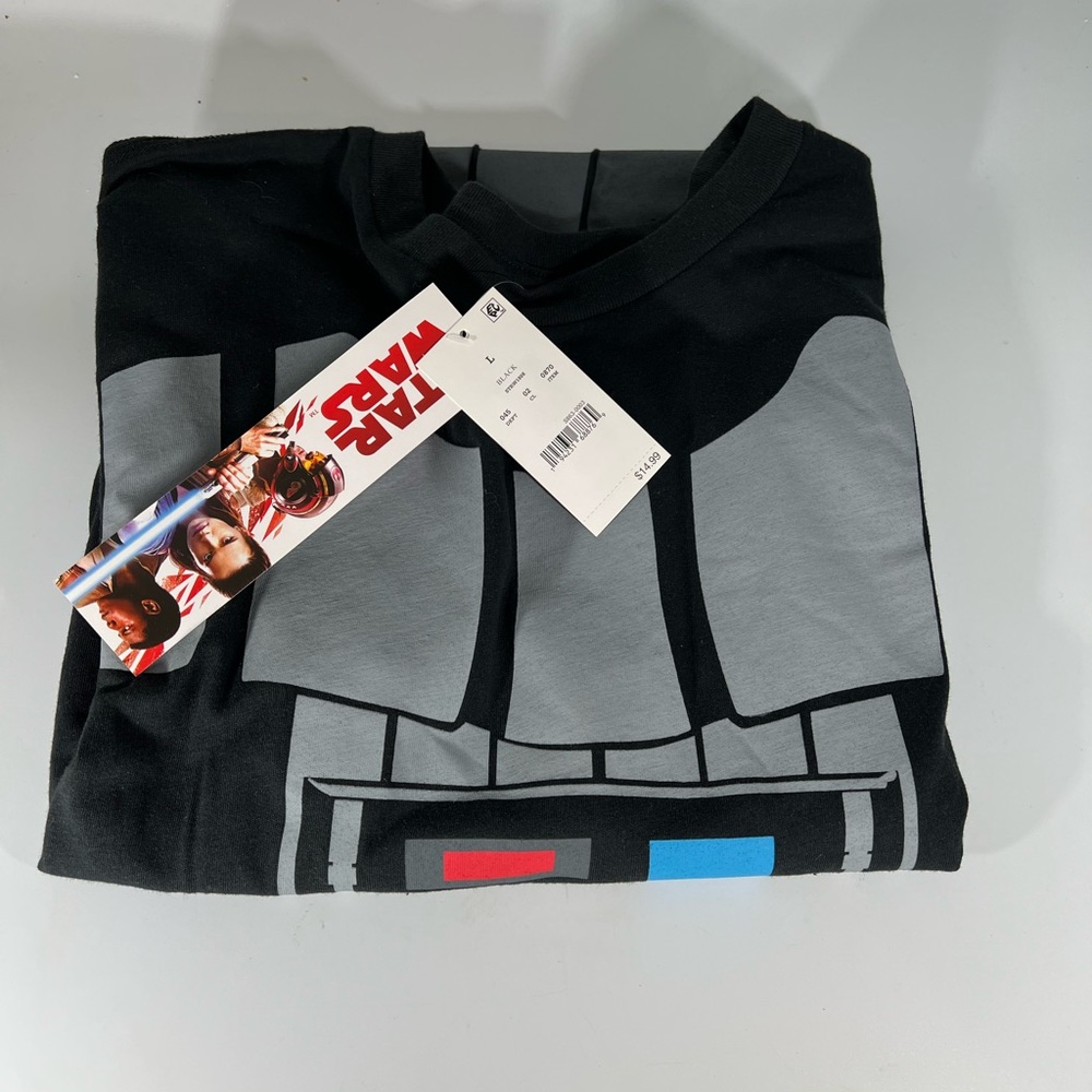 Disney Boys Large Darth Vader T With Velcro Cape